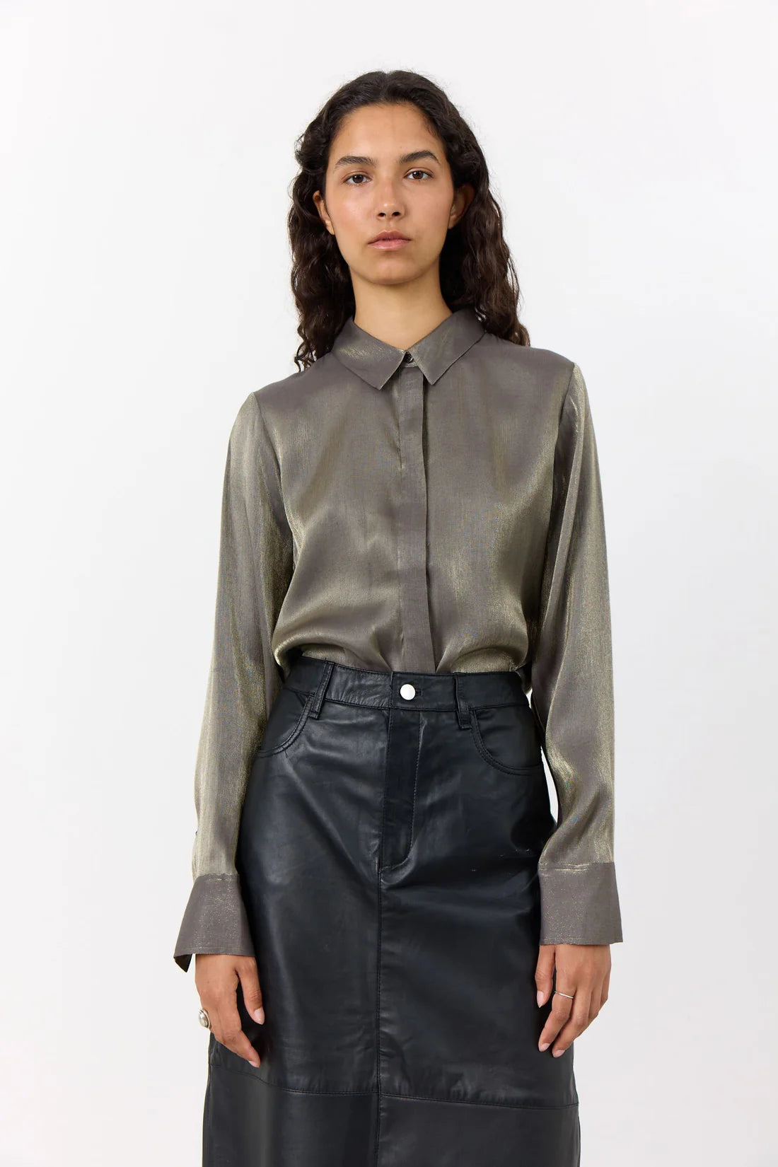 Levete Room Ice Blouse Collared Satin Blouse