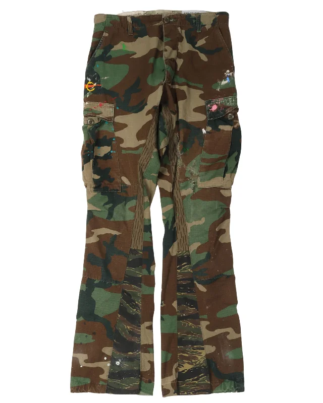 La Flare Camo Cargo pants Trendy High-Waist Trousers