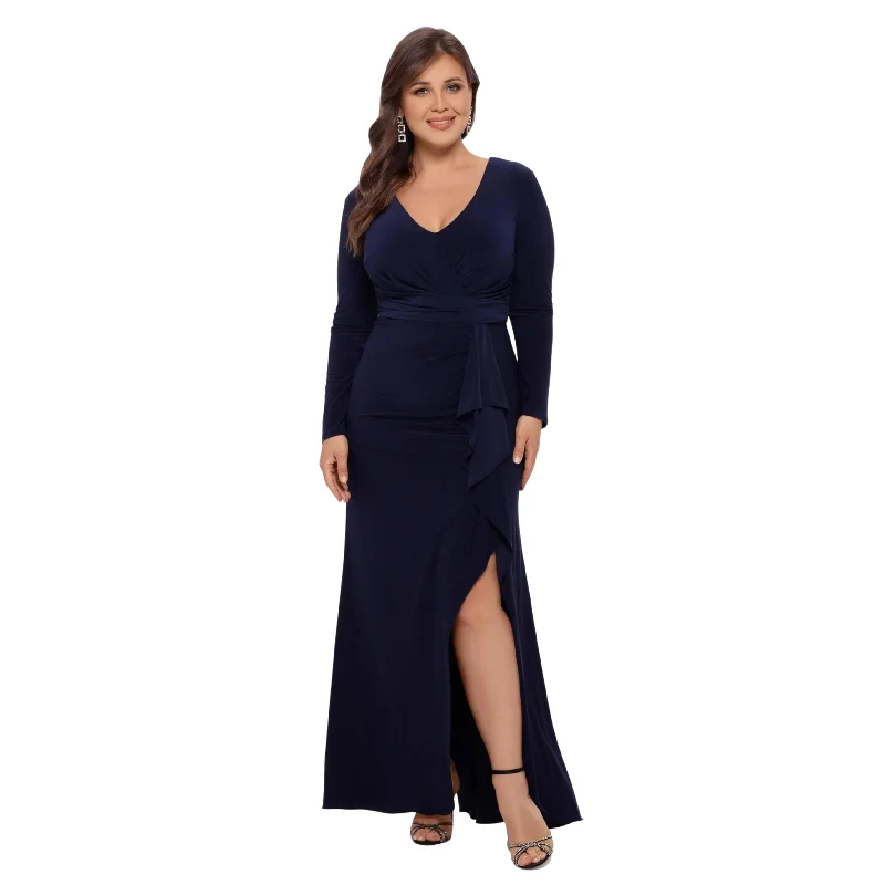 BETSY & ADAM - Plus Size V-Neck Gown