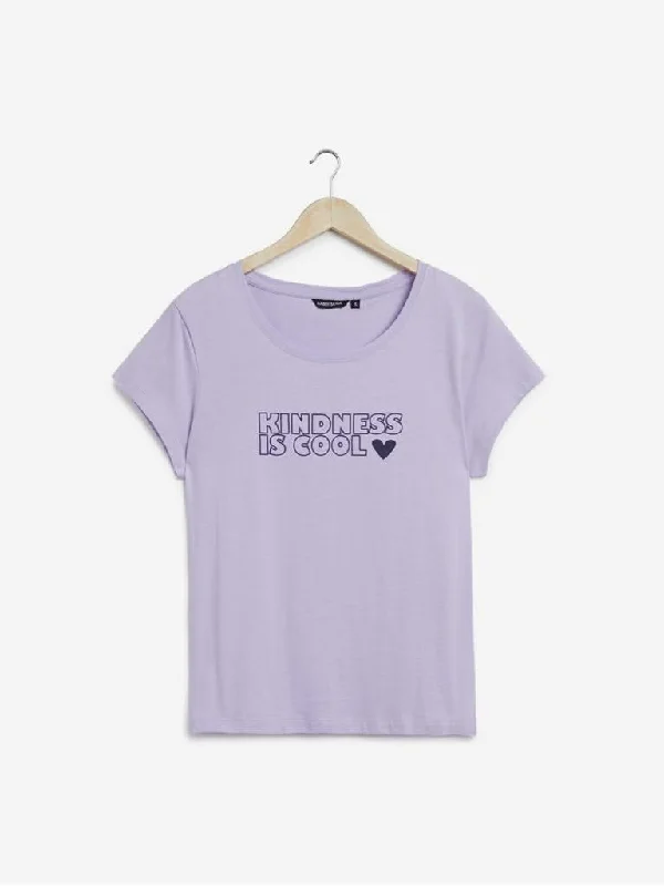 Sassy Soda Curves Lilac Text Design Edna T-Shirt Notch Collar Peter Pan Collar Cowl Neck