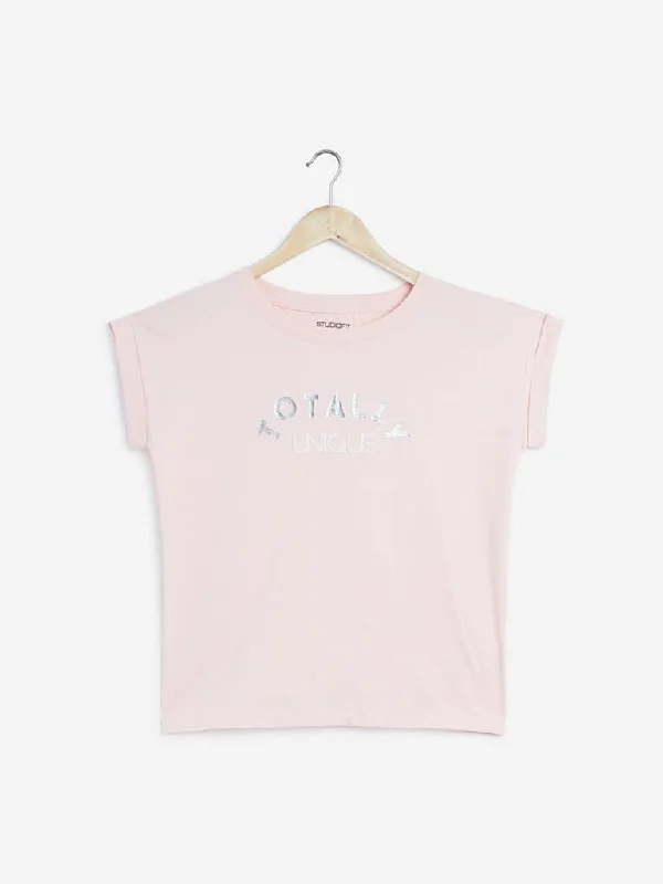 Studiofit Peach Text Printed Power T-Shirt Hooded Caped Shawl Collar