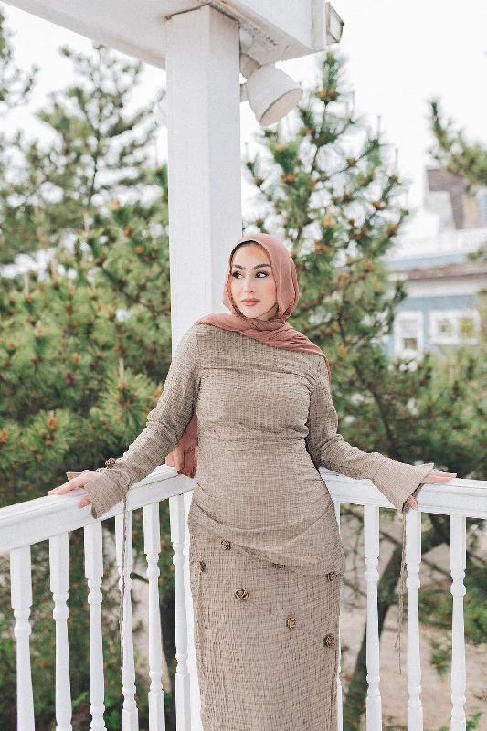 Karla Flower Maxi Dress- Khaki Fashionable High-Waist Maxi Dress
