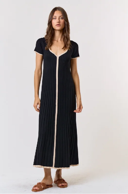 Idyllwild Ribbed Maxi Dress- Black/Cream Fashionable High-Waist Maxi Dress