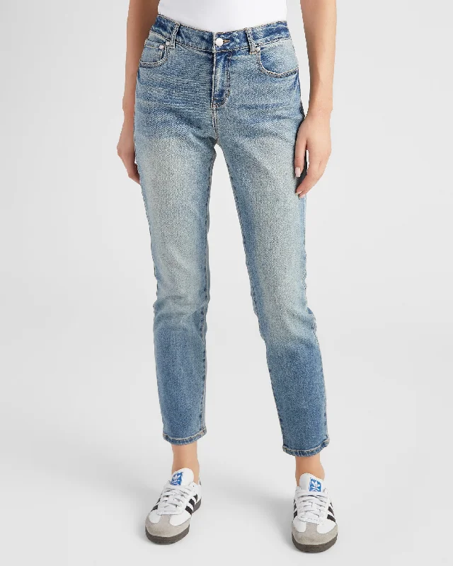 Alanis High Rise Girlfriend Jeans Stylish High-Waisted Denim