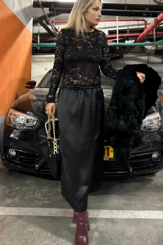 B sporty skirt black wool skirt sturdy