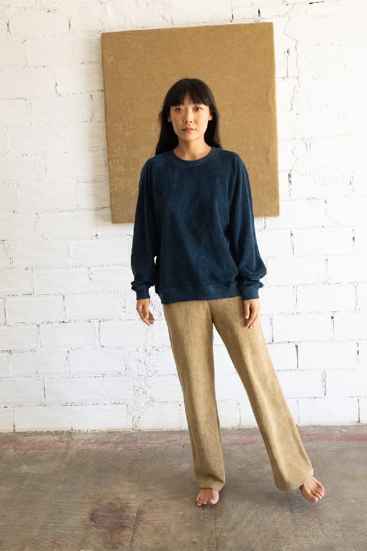 Gilda terry sweatshirt raglan sleeves in midnight blue Hoodie with Contrast Stitching Detailed Premium